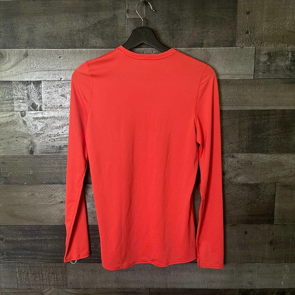 SOLD Patagonia Silkweight Crew Top Small - Picture 4 of 4